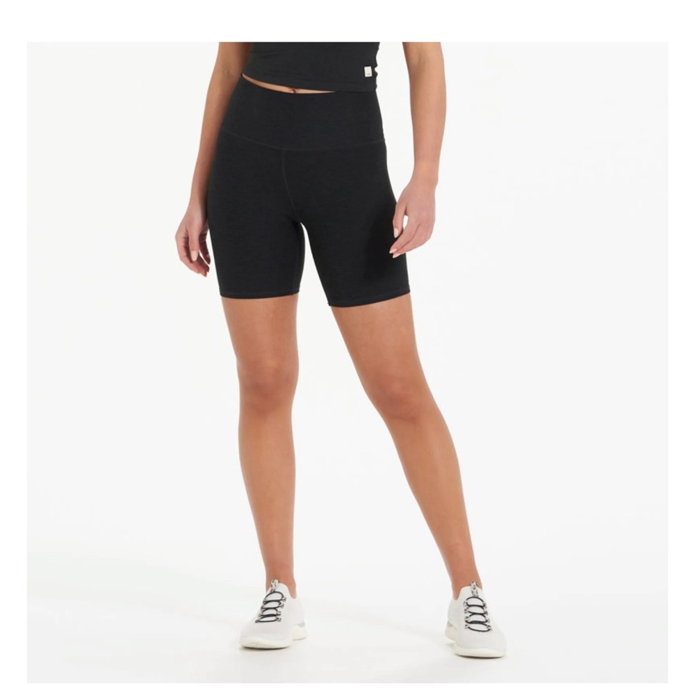 vuori clean elevation shorty